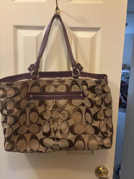 Coach Handbags - Coach Vintage Y2K Signature Hobo Bag - $85 (MSRP $250)